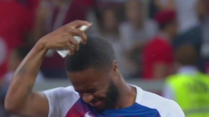 NEMOGUĆI USLOVI U VOLGOGRADU: Igrači i navijači na stadionu jedva gledaju na oči (FOTO) (VIDEO)