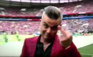 KAO ZA ‘ŠVERCOVANJE’: Robi Vilijams zbog srednjeg prsta dobija simboličnu kaznu u Rusiji?