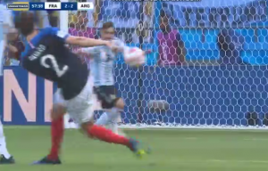 GOL DI MARIJE ‘NIJE NIŠTA’: Spektakularan gol Favara, ni Mesi nije mogao da veruje šta je uradio! Francuzi gaze! (VIDEO)