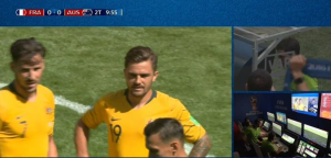 DOBRA STRANA VAR-a: Francuska posle minut čekanja dobila penal, a onda je Umtiti ‘kopirao’ Vidića (VIDEO)