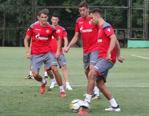 ZVEZDA PREDSTAVILA NOVO POJAČANJE: Meleg poručio da je njegova pozicija ‘desetka’, ali je izabrao podjednako ‘težak’ broj