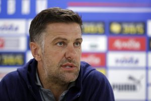 KRSTAJIĆ PROMEŠAO KARTE: Srbija ‘leči rane’, ‘orlovi’ u novoj formaciji (SASTAVI)