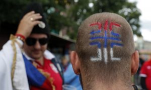 SRBI ‘OKUPIRALI’ KALINJINGRAD: Veliki broj naših navijača u gradu – crvena, plava i bela najdominantnije (FOTO)