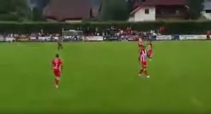 DELIJE U VINDIŠGARSTENU: Pesma o Kosmetu se orila tokom pripremne utakmice Zvezde i LASK-a (VIDEO)