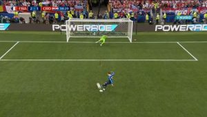 PERIŠIĆ DONEO, PERIŠIĆ ODNEO: Pitana posle VAR-a pokazao na penal zbog ‘rukometa’, Grizman pogodio za 2:1! (VIDEO)