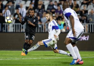 ‘ČUDAK’ JE TAJ SUMA: ‘Privatizovao’ loptu, a onda ‘ćušnuo’ saigrača (FOTO)