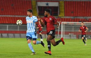 OZBILJAN INCIDENT U PRAGU: Navijači ušli na teren, utakmica Sparte i Spartaka prekinuta!