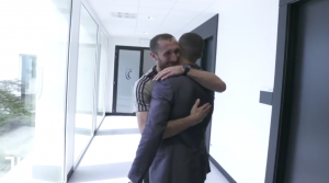 ‘POJAČAJTE ZVUK, BJANKO-NERI’: Ronaldo upoznao nove saigrače i sam od sebe zapevao: ‘Juveee, Juveee’! (VIDEO)