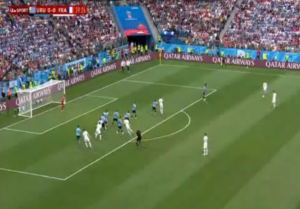 URUGVAJ ‘PUKAO’ GDE JE NAJJAČI: Grizmanova ‘finta’ iz slobodnjaka, pogodio je u glavu Rafaela Varana (VIDEO)