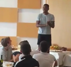 VATRENO KRŠTENJE: ‘Tortura’ za crno-bela pojačanja, ovako su pevali Gomez, Valijente, Enače i Nikolić (VIDEO)