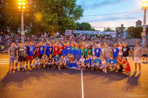 KOŠARKAŠKI SPEKTAKL: Sportske legende i javne ličnosti na Kalemegdanu igraju revijalni meč za ugrožene porodice (FOTO)(VIDEO)