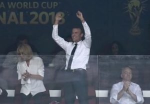 PREDSEDNIK PRVAKA SVETA: Makron se zahvalio fudbalerima