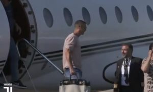 ON JE ‘VEĆI’ OD FINALA: Ronaldo stigao u Torino za vreme utakmice (VIDEO)