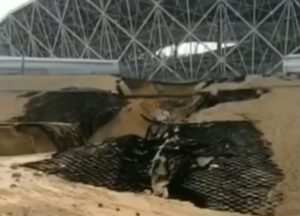 BAR SE MONDIJAL ZAVRŠIO: Nevreme oštetilo dva stadiona na kojima se igralo Svetsko prvenstvo (VIDEO)