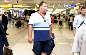 DEJAN SAVIĆ IZ DRUGAČIJEG UGLA: Za svaku kafanu u kojoj stave karirani stolnjak misle da je kafana…