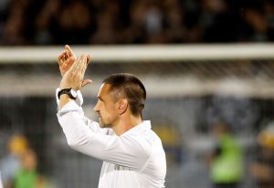 SJAJAN DOČEK ZA MIRKOVIĆA: Ovacije treneru Partizana (VIDEO)