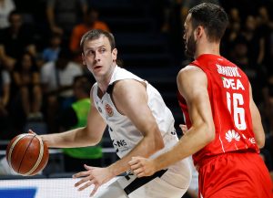 POTPIS KOJI SU GROBARI SA NESTRPLJENJEM ČEKALI: Sve je gotovo, najvažniji igrač parafirao ugovor!