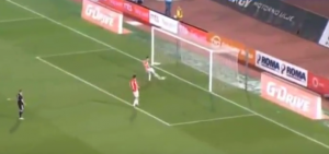 ZVEZDA ‘OTVORILA’ ČUKU: Srnić se bukvalno ušetao u gol bivšeg kluba (VIDEO)
