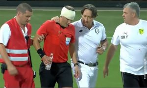 SPECIJALNO ZA HOTSPORT: Akter meča Šturm – AEK – čini se da nije hteo da pogodi sudiju, ali… (VIDEO)