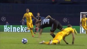 SULEJMANI JE OVO VEĆ ‘PREŽIVEO’: Šok scena u Zagrebu, Srbin završio u nokdaunu – dugo trajao prekid