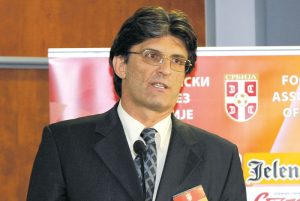 PREDSEDNIK SPARTAKA: Ćalasan se borio za život, a oni ga gađali flašama!