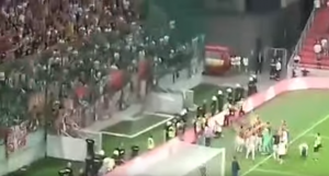 VELIKO SLAVLJE: Fudbaleri Zvezde uz Delije proslavili ulazak u plej-of kvalifikacija za Ligu šampiona (VIDEO)