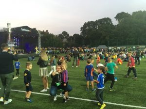 ŽURKA NA STADIONU: Litvanci pred meč sa ‘orlovima’ doveli ‘di-džeja’ (VIDEO)