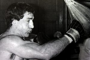 HS OPROŠTAJ OD VELIKOG ŠAMPIONA: Dan kada je ‘magični četvorougao’ ostao bez svog ‘pijaniste’ i čoveka koji je umesto pesnica imao ‘pegle’ (VIDEO)