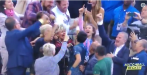 UKRALI ŠOU U NJUJORKU: Legendarni glumac u Noletovom boksu – ‘OVO JE SPAAARTAAA’!!! (VIDEO)