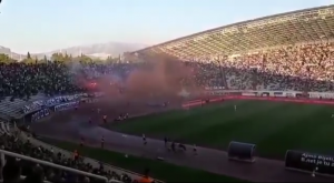 KRVAVI DERBI U HRVATSKOJ: Fudbaler Hajduka pogođen komadom betona u glavu, vatrogasac ostao bez prsta! (FOTO) (VIDEO)