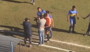 SPAVAŠ LI MIRNO, VAR TEHNOLOGIJO: Gol priznat tek kada je sudija pogledao situaciju na fotoaparatu! (VIDEO)