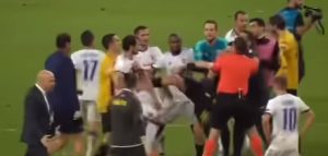 UEFA NEMA RAZUMEVANJA: Žestoka kazna za Hrvata zbog udaranja Lazovića (VIDEO)