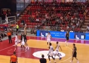 POKAZAO SNAGU: Silovito kucanje Lendejla u Laktašima (VIDEO)