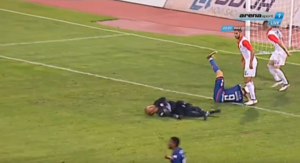 PREKID NA ‘KARAĐORĐU’: Žestok sudar Rockova i Pavkova, golman ležao nepomično – napadač morao iz igre