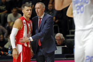 TOMIĆEVA KONFERENCIJA ZA PREPRIČAVANJE: Zvezdin strateg se posle pobede – izvinio publici!