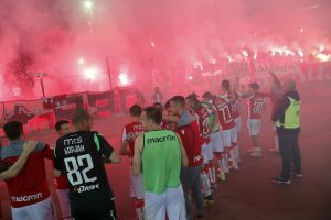 BRITANSKI NOVINAR POSLE RAPSODIJE PROTIV RADNIKA: Obratite pažnju na Crvenu zvezdu! (FOTO)