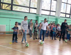 DRUŽENJE SA MALIŠANIMA: Vulićević i Miletić promovisali Partizanovu školu fudbala (VIDEO)