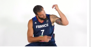 LOVERNJ BACIO PARTIZANOVCE U ‘TRANS’: Ovo svaki Grobar želi da čuje – ljubimac navijača Partizana progovorio o završetku karijere!