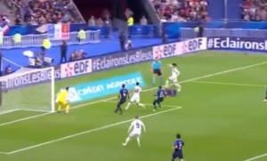 MAŽIĆ NALJUTIO NAVIJAČE U PARIZU: Da li je opravdano dosudio penal za Nemačku? (VIDEO)