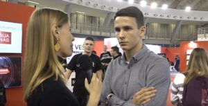 KNJIGE KOJE PO SAVETU CRNO-BELIH MORATE PROČITATI: Zanimljivi predlozi fudbalera Partizana za kupovinu na Sajmu knjiga (VIDEO)