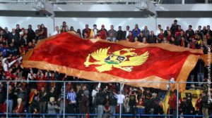 NEDELJU DANA PRED MEČ SA SRBIJOM: Vlada Crne Gore donosi zakon – neustajanje tokom himne koštaće do 2000 evra!