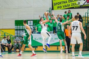 ABA LIGA: Partizan ispromašivao trojke u Novom Mestu i pretrpeo drugi uzastopni poraz na Jadranu (VIDEO)