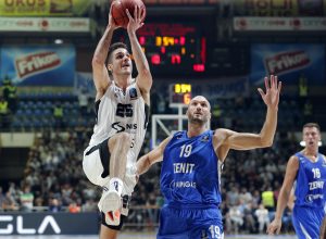 SIMONOVIĆ O UVREDAMA: Bivši kapiten Zvezde prokomentarisao vređanje navijača Partizana, pa poslao prelepu poruku igračima