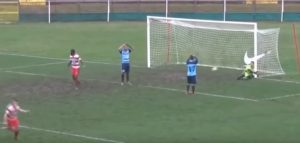 HOĆE LI UEFA SVE DA ISTRAŽI: Ovo su najsmešniji autogolovi u Srbiji (VIDEO)