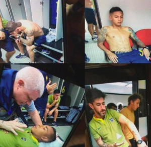 NE IGRA SE: Boka nije htela na teren, pogledajte pucanje stakla snimljeno iz autobusa, Infantino ‘ucenjivao’ goste! (VIDEO)