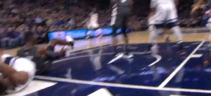 NIJE ZA ONE SA SLABIM SRCEM: Teška povreda beka Bruklina (VIDEO)