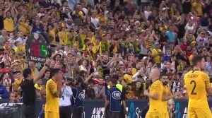 DEGENEK ISPRATIO KEJHILA: Legendarni Australijanac odigrao poslednji meč za nacionalni tim (VIDEO)