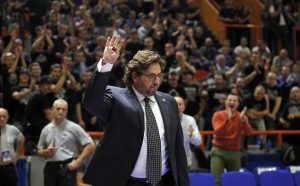 TRINKIJERIJEV DEBI PRED GROBARIMA: Partizanovci su već uočili promene (TVITOVI)