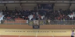 NEVIĐENI SKANDAL: Provokacija zastavom takozvanog Kosova na utakmici srpske Superlige! (FOTO)