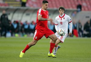 FLEŠ SA ‘OSTRVA’: Legendarni trener gledao Srbiju protiv Crne Gore zbog Mitrovića